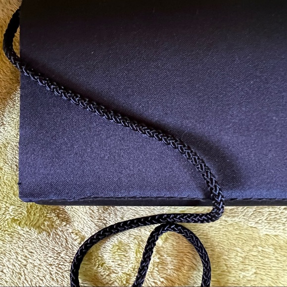 Black satin clutch purse Snap close long cord handle over shoulder or tuck in - Picture 11 of 11